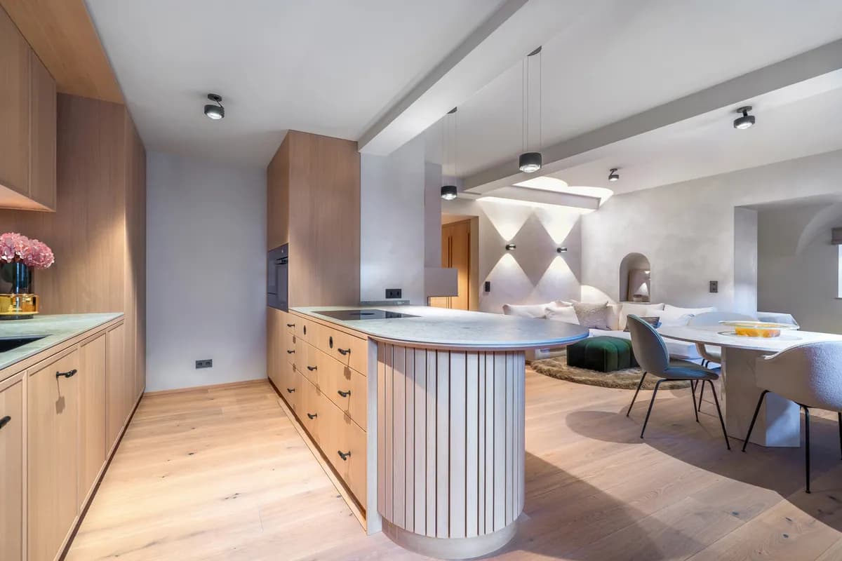 3-Zimmer-Wohnung kaufen in Kitzbühel – 104 m², € 1.990.000 – Bild 2 von 8