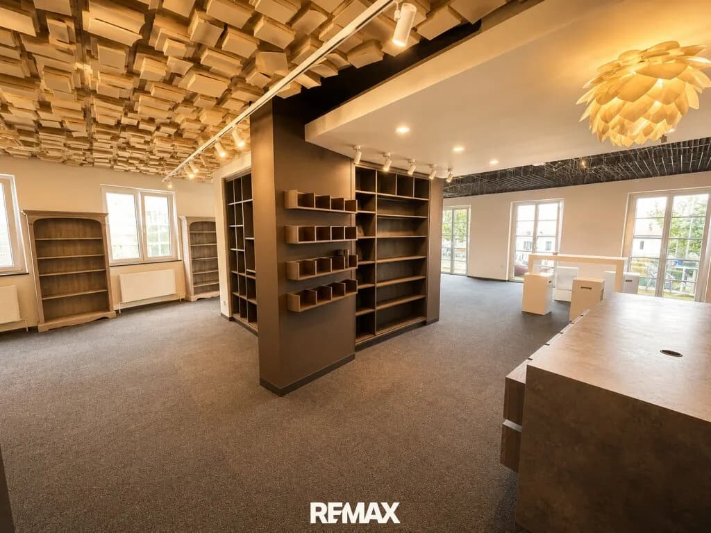 Gewerbeimmobilie mieten in Schärding – 180 m², € 2.255