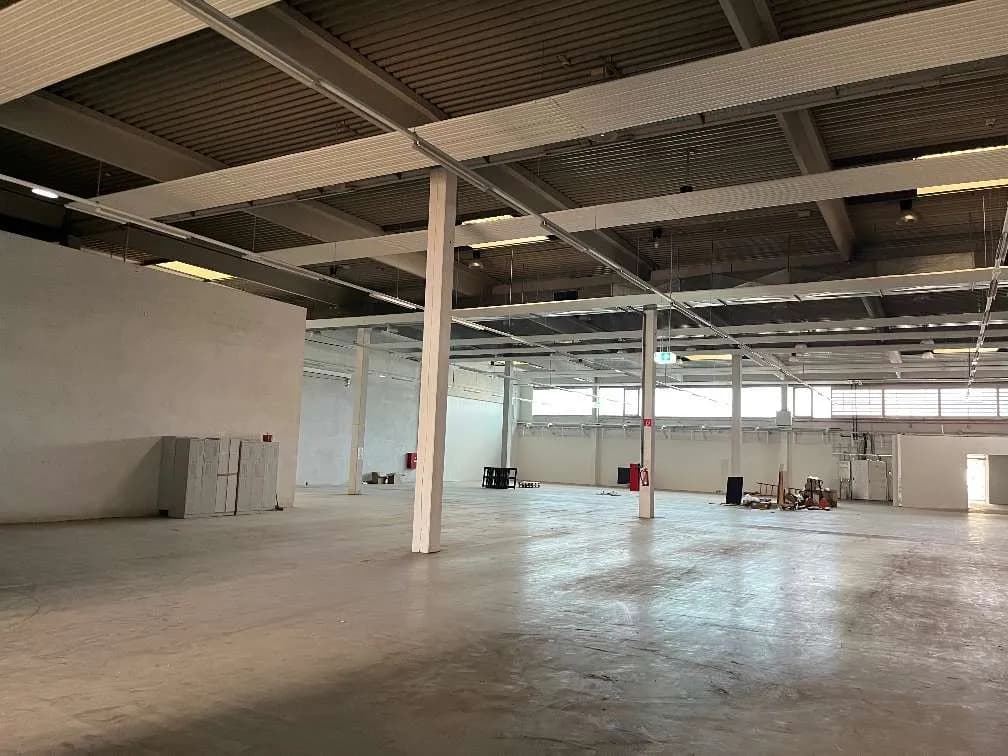 Gewerbeimmobilie mieten in Graz – 2 000 m² – Bild 1 von 11