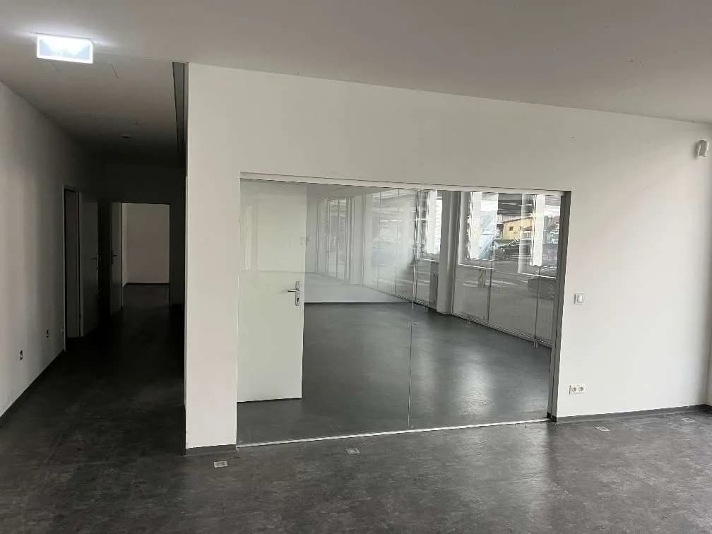 Gewerbeimmobilie mieten in Graz – 2 000 m² – Bild 3 von 11