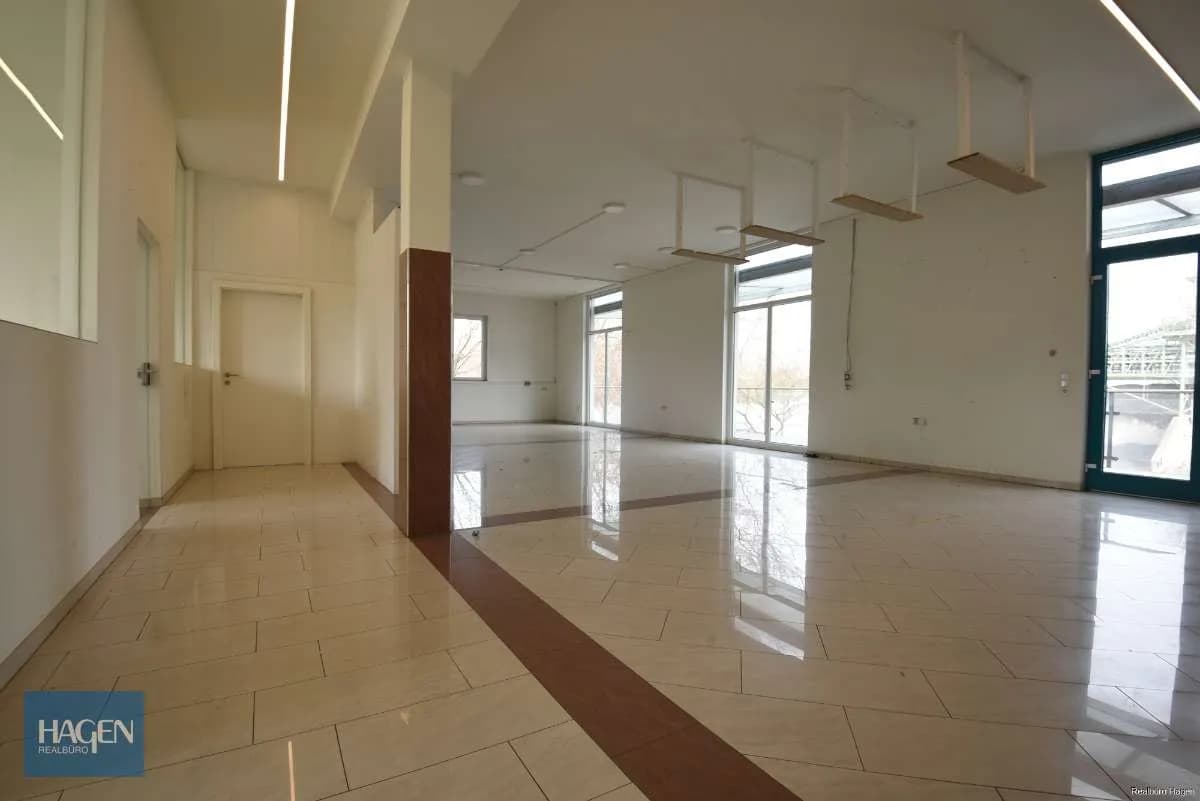 Gewerbeimmobilie mieten in Feldkirch – 168 m², € 1.192 – Bild 5 von 12