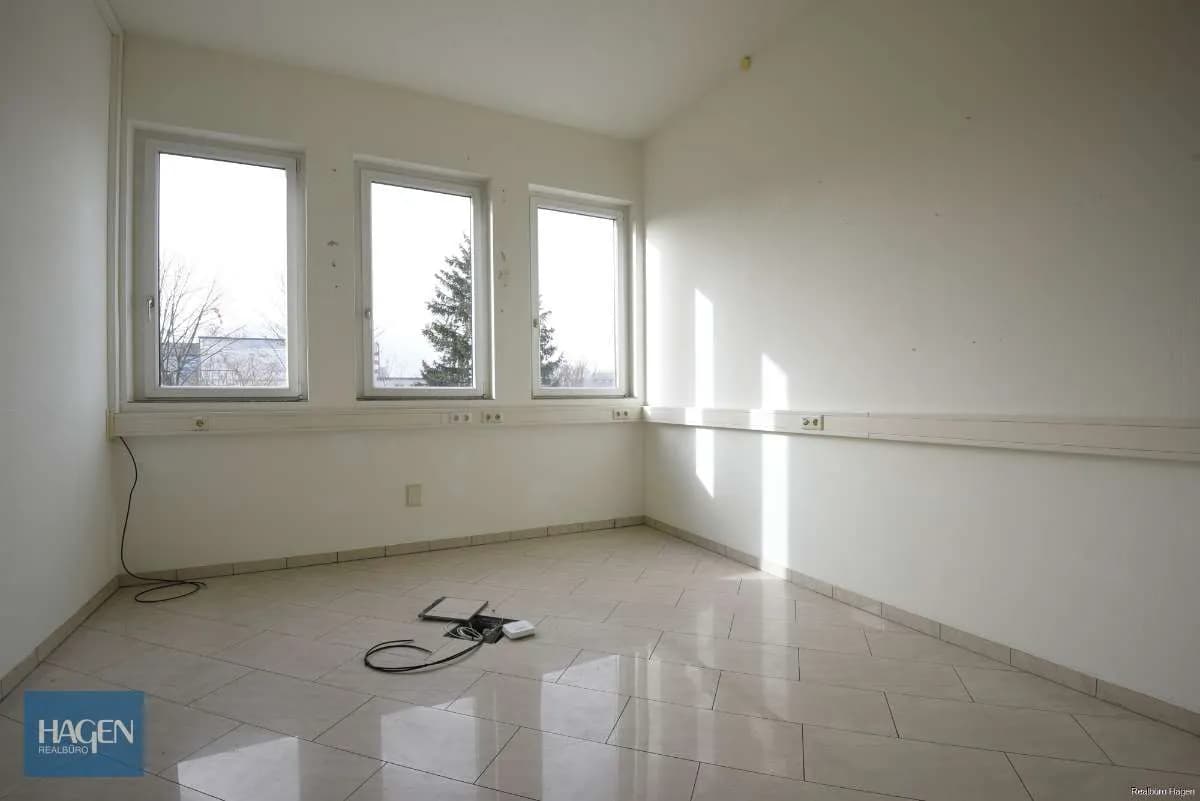 Gewerbeimmobilie mieten in Feldkirch – 168 m², € 1.192 – Bild 9 von 12