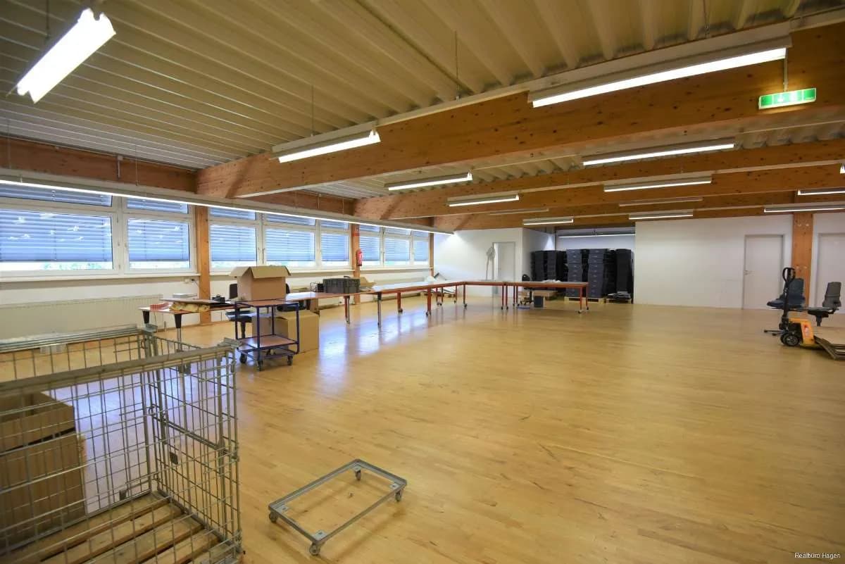 Gewerbeimmobilie mieten in Feldkirch – 222 m², € 2.308 – Bild 2 von 13
