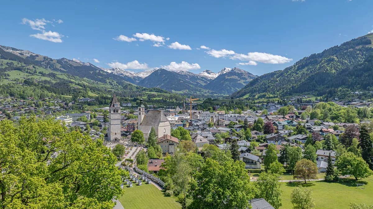 Immobilie kaufen in Kitzbühel – 2 450 m²