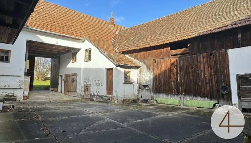 Haus kaufen in Horn – 1 765 m², € 150.000