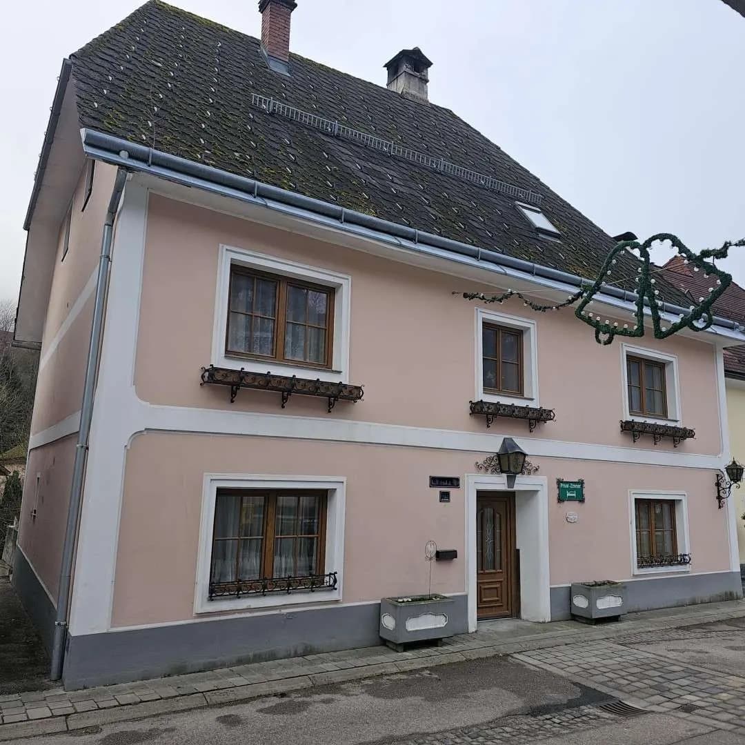 Gewerbeimmobilie kaufen in Amstetten – 200 m², € 145.000
