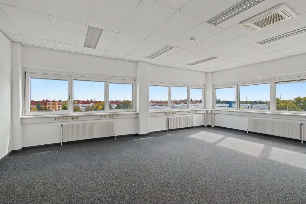 Gewerbeimmobilie mieten in Wien – 450 m², € 10
