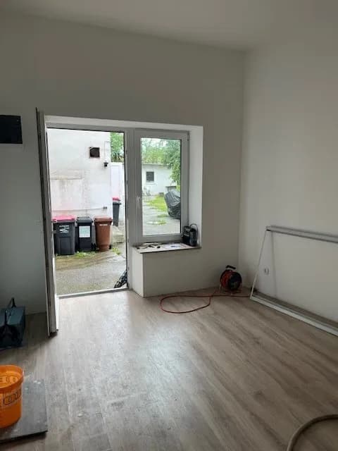 2-Zimmer-Gewerbeimmobilie kaufen in Neunkirchen – 29 m², € 32.000 – Bild 2 von 16