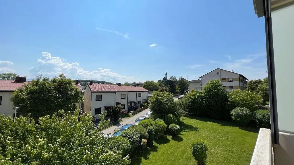 3-Zimmer-Wohnung mieten in Gmunden – 98 m², € 1.220 – Bild 2 von 9