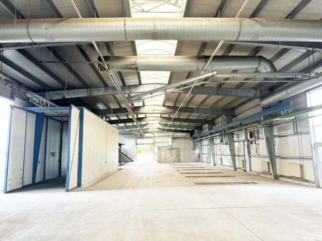 Gewerbeimmobilie mieten in Linz Land – 4 000 m² – Bild 2 von 4