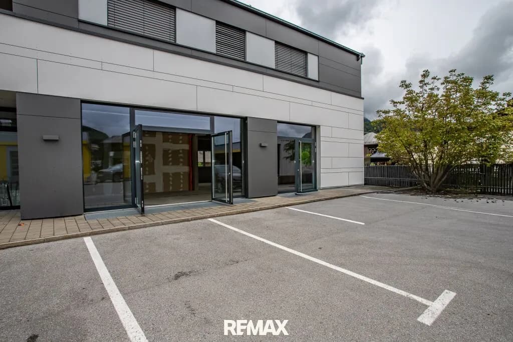 Gewerbeimmobilie mieten in Salzburg-Umgebung – 108 m², € 2.830