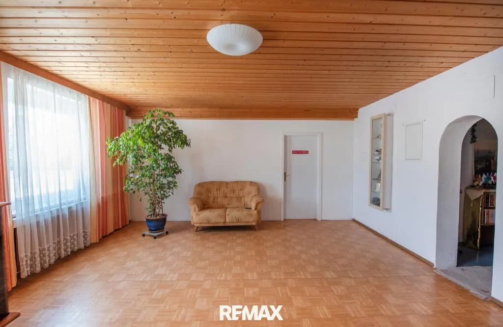 Gewerbeimmobilie mieten in Gmunden – 543 m², € 4.122 – Bild 2 von 5