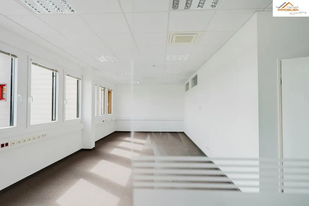 4-Zimmer-Gewerbeimmobilie mieten in Neunkirchen – 185 m², € 3.671 – Bild 9 von 14