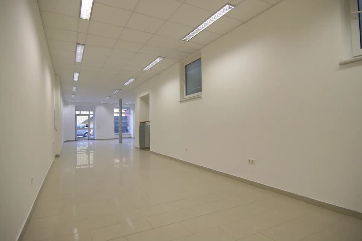 1-Zimmer-Gewerbeimmobilie mieten in Graz-Umgebung – 94 m², € 690 – Bild 2 von 9