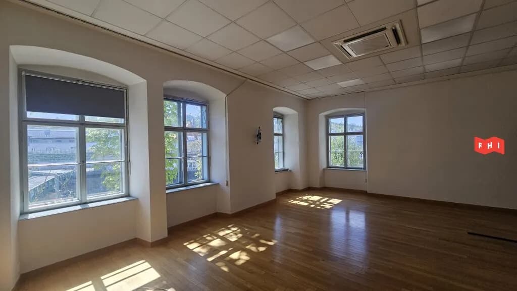 Gewerbeimmobilie mieten in Wien – 300 m², € 3.300 – Bild 3 von 16
