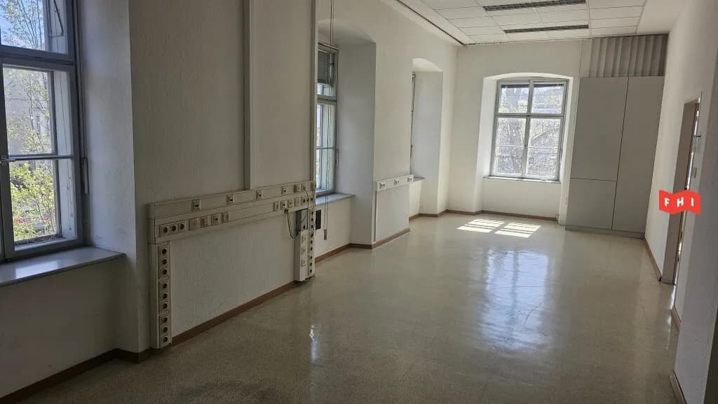 Gewerbeimmobilie mieten in Wien – 300 m², € 3.300 – Bild 7 von 16