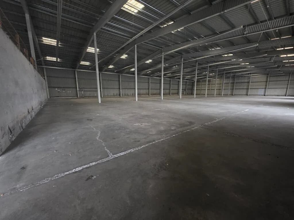 Gewerbeimmobilie mieten in Sankt Pölten – 2 600 m², € 10.400 – Bild 2 von 6