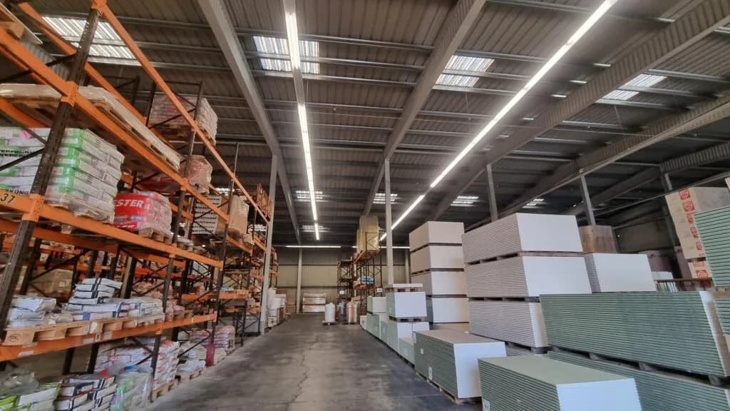 Gewerbeimmobilie mieten in Sankt Pölten – 2 600 m², € 10.400 – Bild 3 von 6