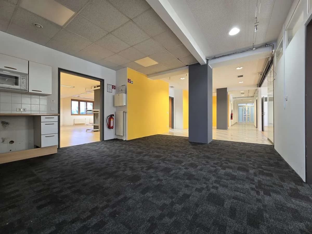 6-Zimmer-Gewerbeimmobilie mieten in Amstetten – 380 m², € 4.329 – Bild 6 von 12