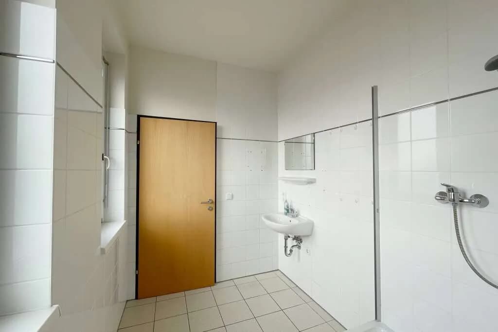 3-Zimmer-Gewerbeimmobilie mieten in Graz – 103 m², € 1.179 – Bild 11 von 13