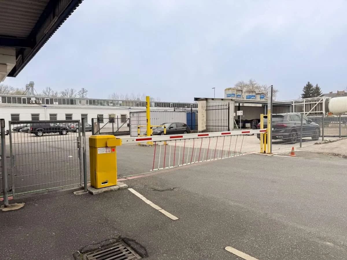 Immobilie kaufen in Wiener Neustadt Land – 2 200 m², € 1.700.000 – Bild 15 von 17