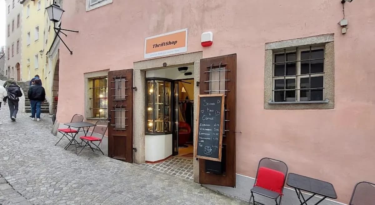 2-Zimmer-Gewerbeimmobilie mieten in Linz – 61 m², € 1.000 – Bild 1 von 10