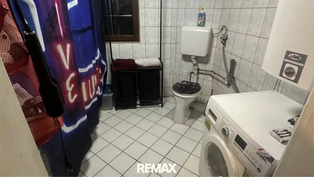 Haus kaufen in Vöcklabruck – 915 m², € 360.000 – Bild 4 von 19