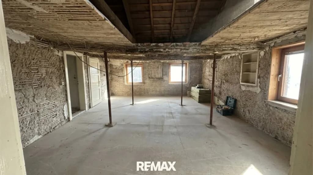 Haus kaufen in Vöcklabruck – 915 m², € 360.000 – Bild 5 von 19