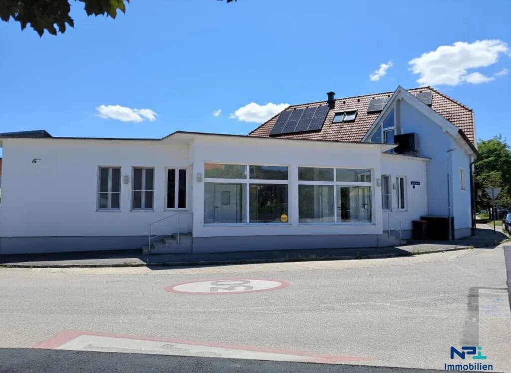 5-Zimmer-Gewerbeimmobilie mieten in Baden – 159 m², € 1.500