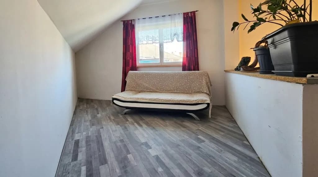 7-Zimmer-Haus kaufen in Mistelbach – 278 m², € 199.900 – Bild 12 von 22