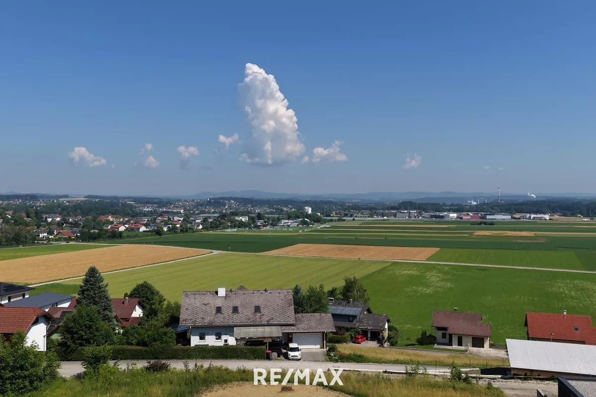 Haus kaufen in Vöcklabruck – 118 m², € 699.000 – Bild 3 von 3