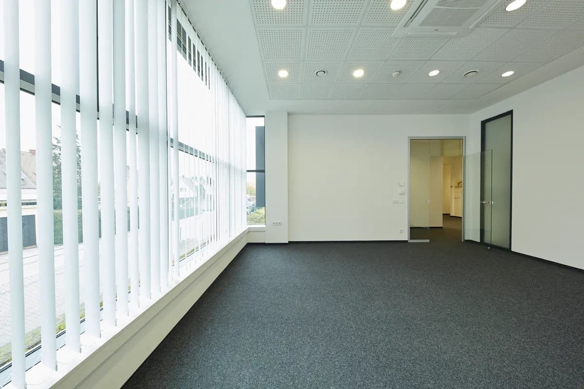 Gewerbeimmobilie mieten in Linz Land – 450 m², € 4.950 – Bild 25 von 27