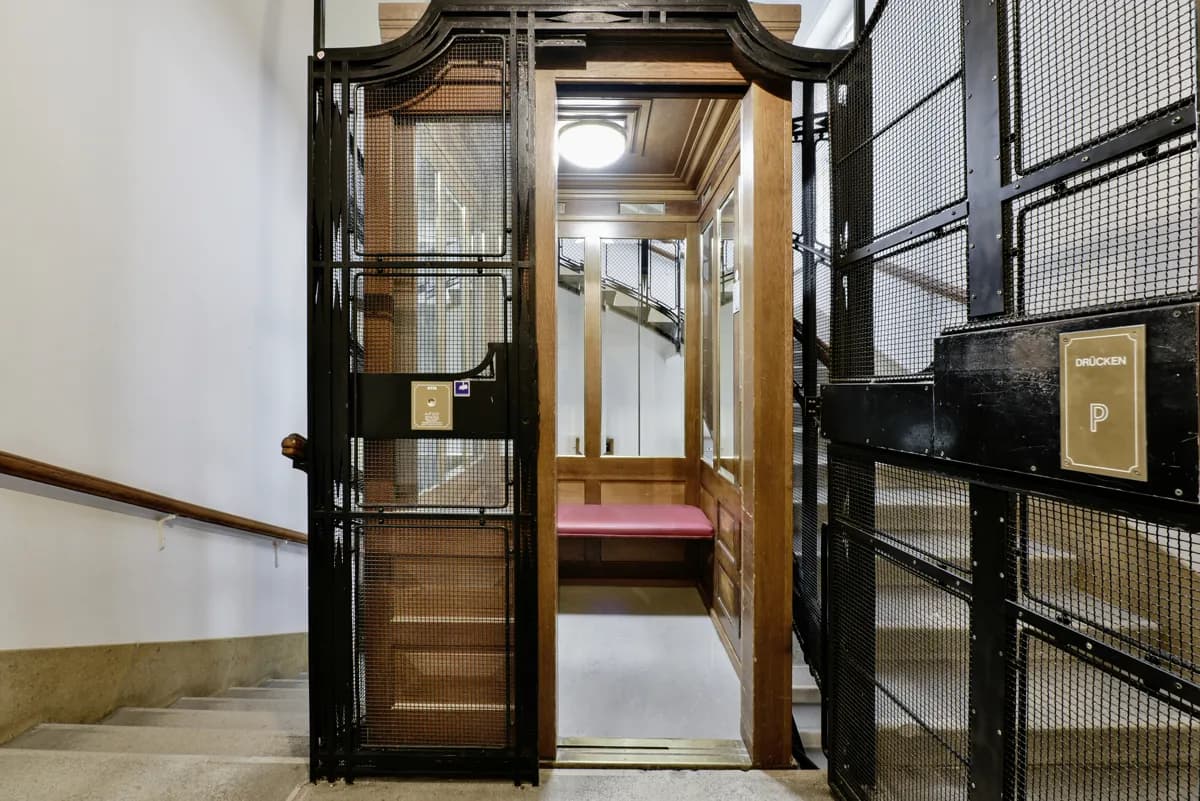 8-Zimmer-Gewerbeimmobilie mieten in Wien – 282 m², € 5.400 – Bild 9 von 13