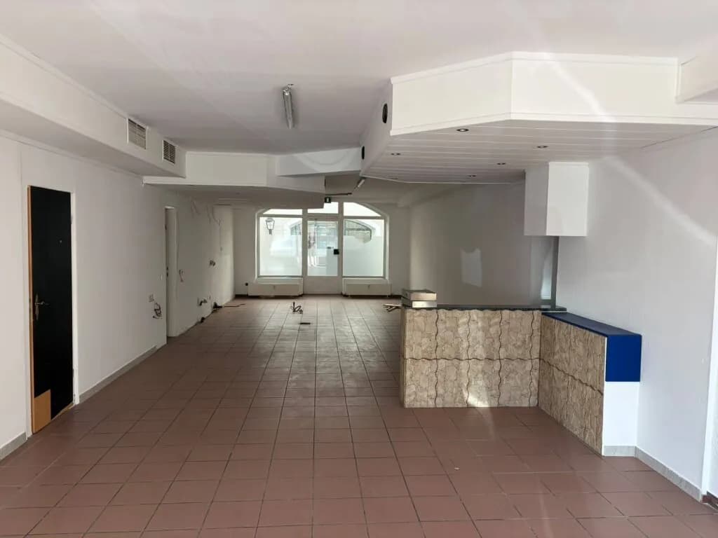 Gewerbeimmobilie mieten in Braunau am Inn – 178 m², € 2.000 – Bild 2 von 7