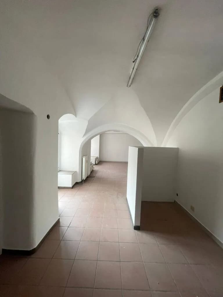Gewerbeimmobilie mieten in Braunau am Inn – 178 m², € 2.000 – Bild 4 von 7