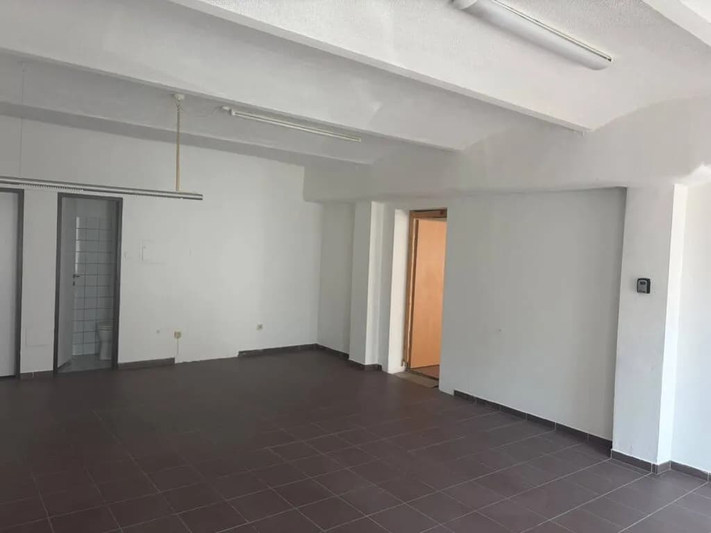 Gewerbeimmobilie mieten in Braunau am Inn – 178 m², € 2.000 – Bild 5 von 7