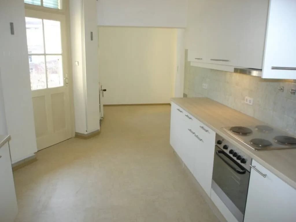 5-Zimmer-Wohnung mieten in Klagenfurt – 149 m², € 1.675 – Bild 10 von 16