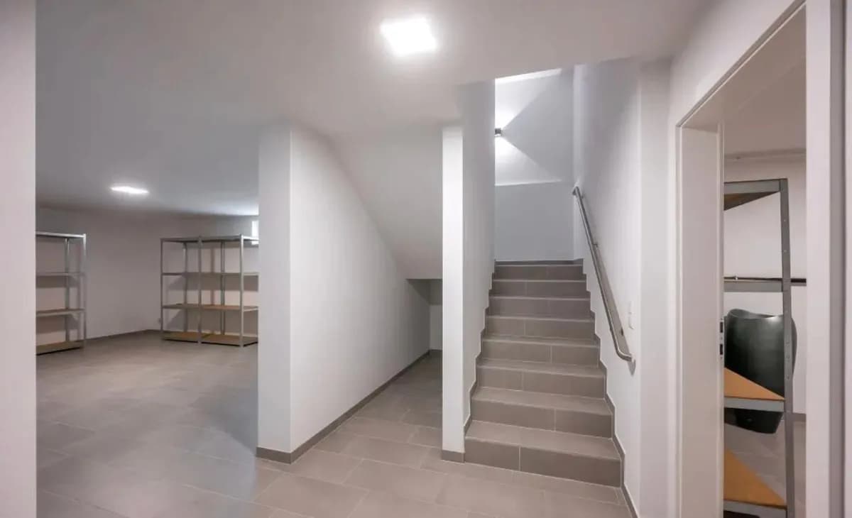 5-Zimmer-Immobilie mieten in Baden – 180 m², € 6.800 – Bild 22 von 24