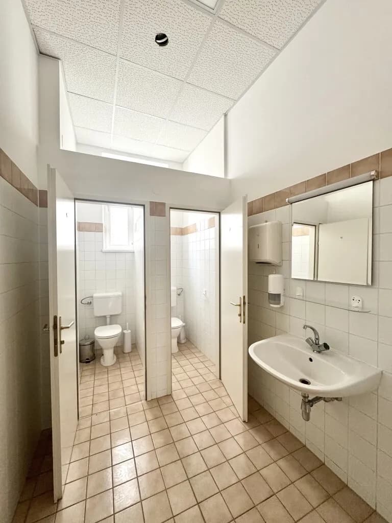 8-Zimmer-Gewerbeimmobilie mieten in Wien – 211 m², € 4.389 – Bild 13 von 18