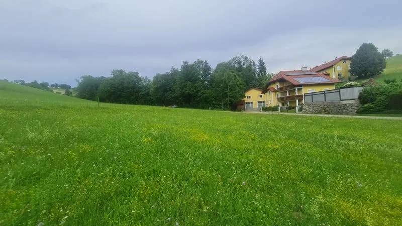 Grundstück kaufen in Amstetten – 1 023 m², € 99.800