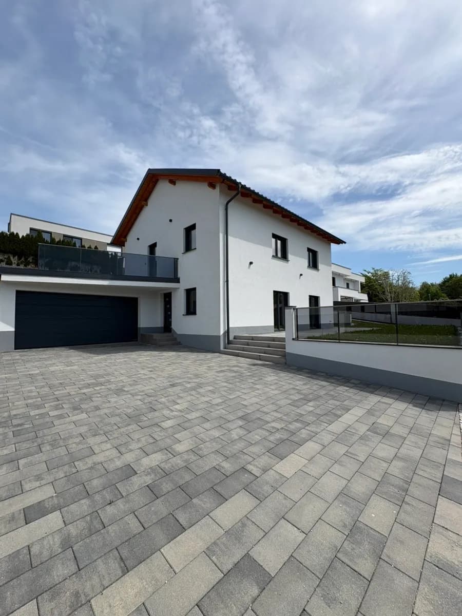 6-Zimmer-Haus mieten in Grieskirchen – 150 m², € 1.800 – Bild 2 von 45