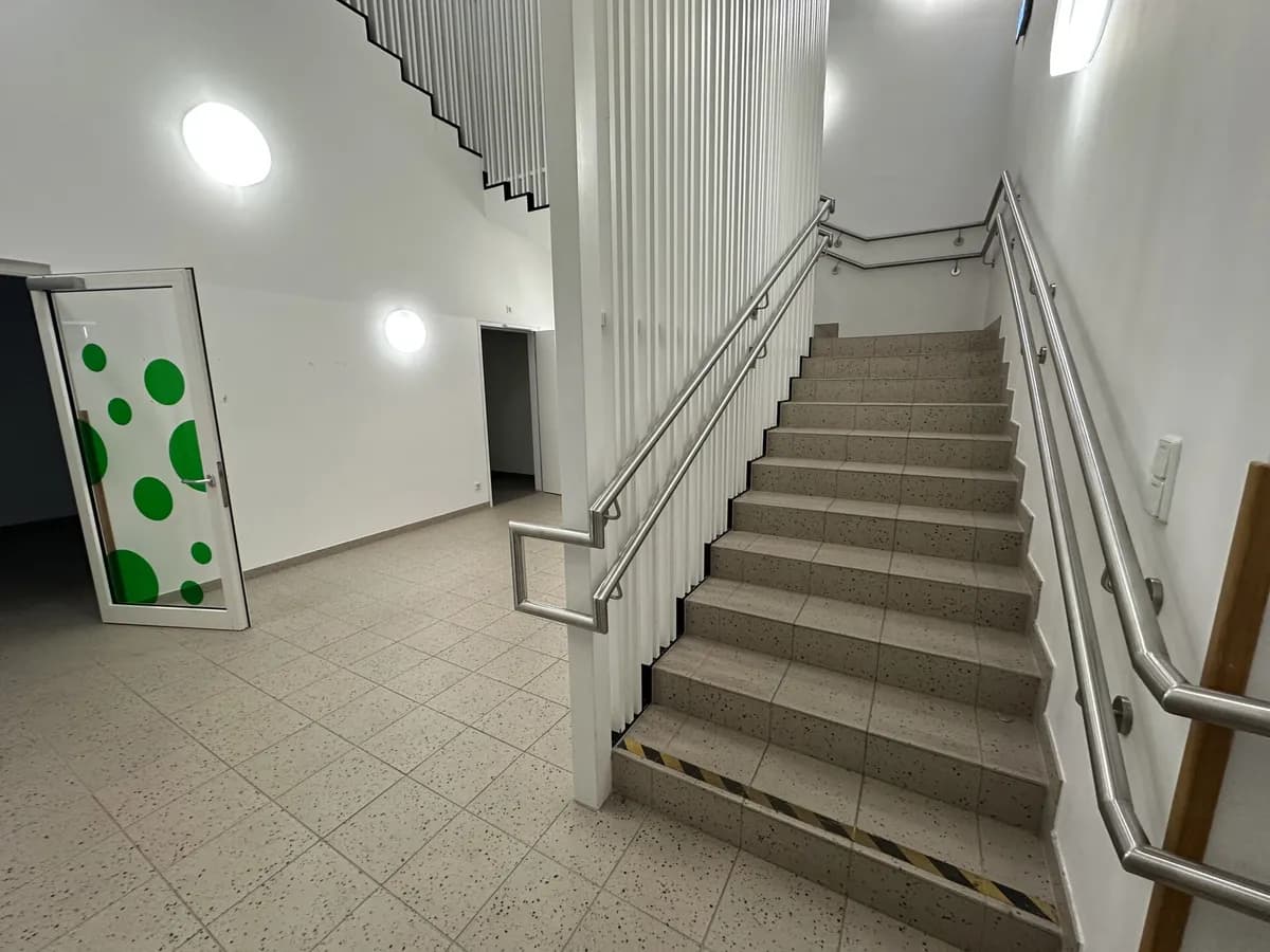 Gewerbeimmobilie mieten in Wien – 736 m², € 9.196 – Bild 3 von 12