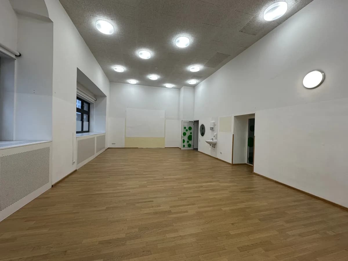 Gewerbeimmobilie mieten in Wien – 736 m², € 9.196 – Bild 7 von 12