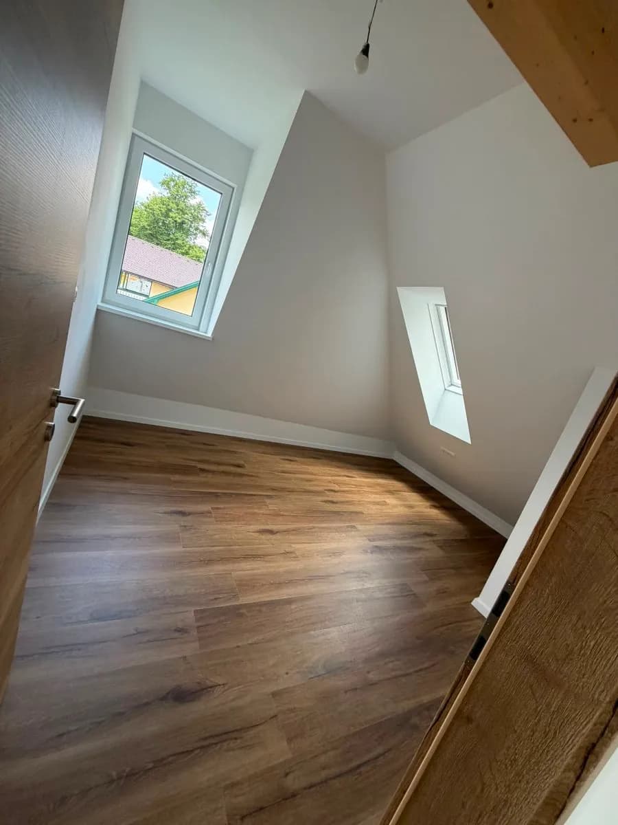 4-Zimmer-Wohnung mieten in Neunkirchen – 90 m², € 1.100 – Bild 3 von 6