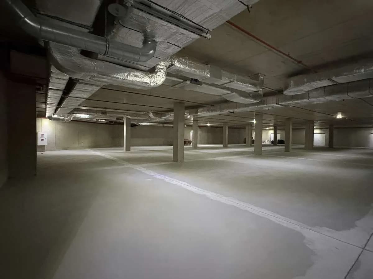 Gewerbeimmobilie mieten in Wien – 2 000 m², € 33.760 – Bild 2 von 8