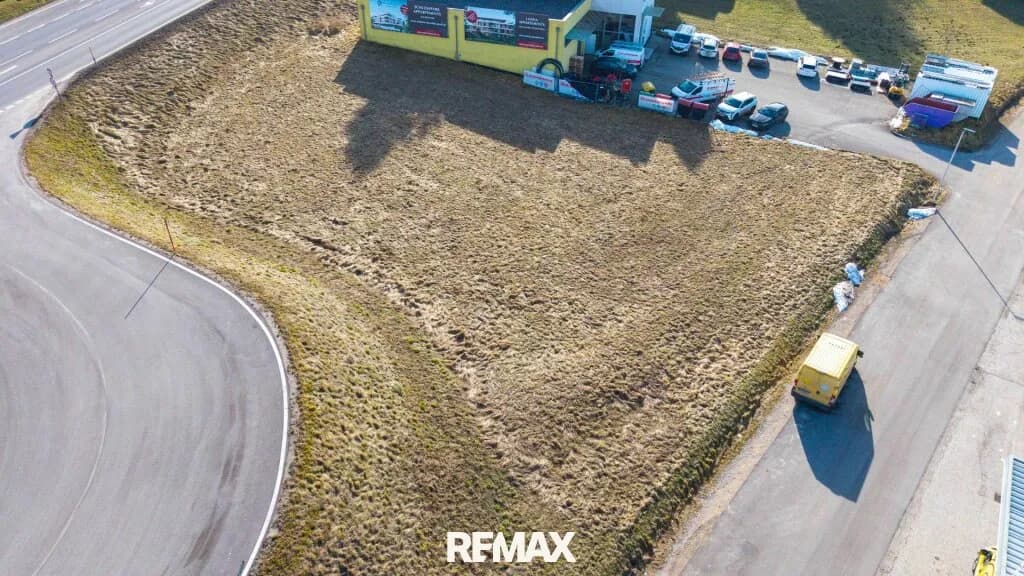 Immobilie kaufen in Gmunden – 1 918 m², € 895.000