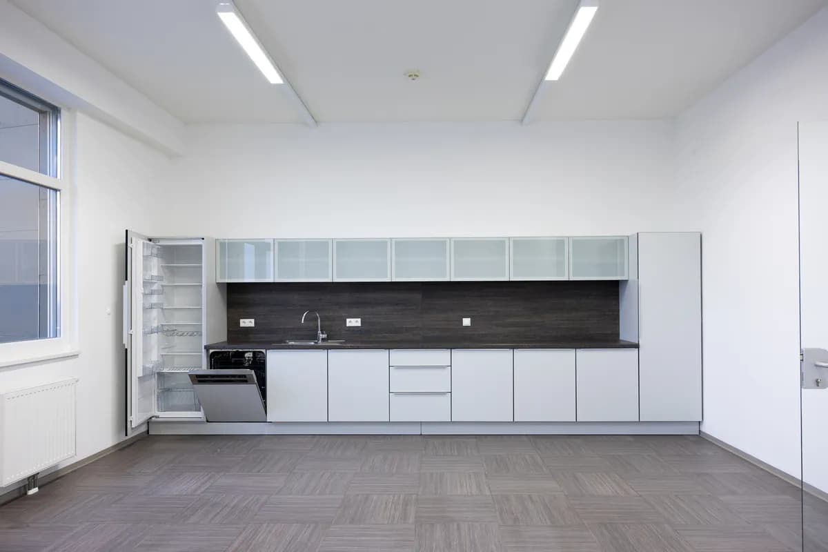 Gewerbeimmobilie mieten in Wien – 692 m², € 14 – Bild 6 von 9