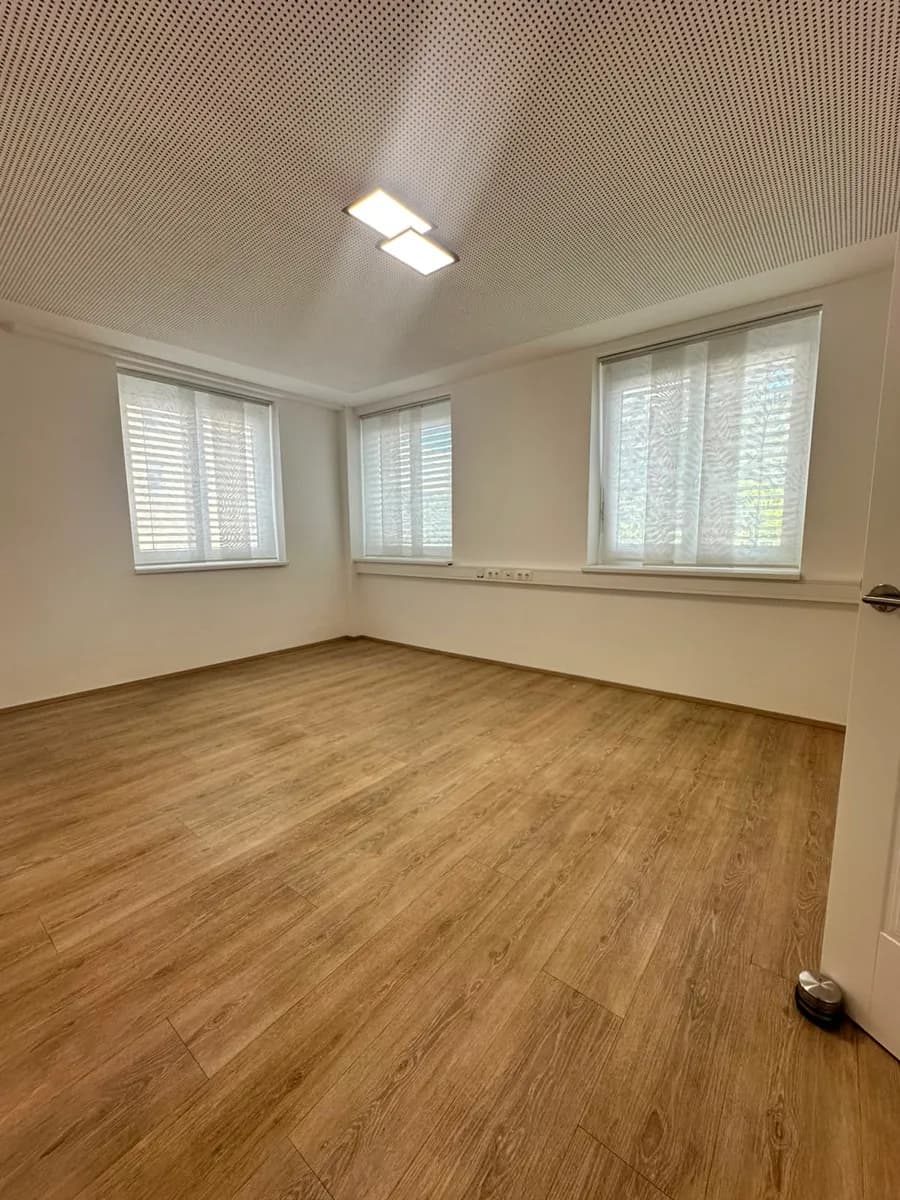 5-Zimmer-Gewerbeimmobilie mieten in Graz – 90 m², € 1.600 – Bild 1 von 11
