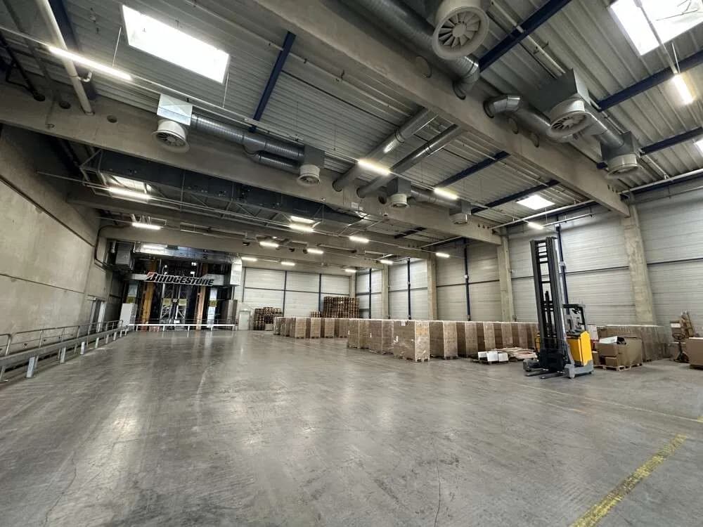 Gewerbeimmobilie mieten in Wien – 22 040 m² – Bild 10 von 12