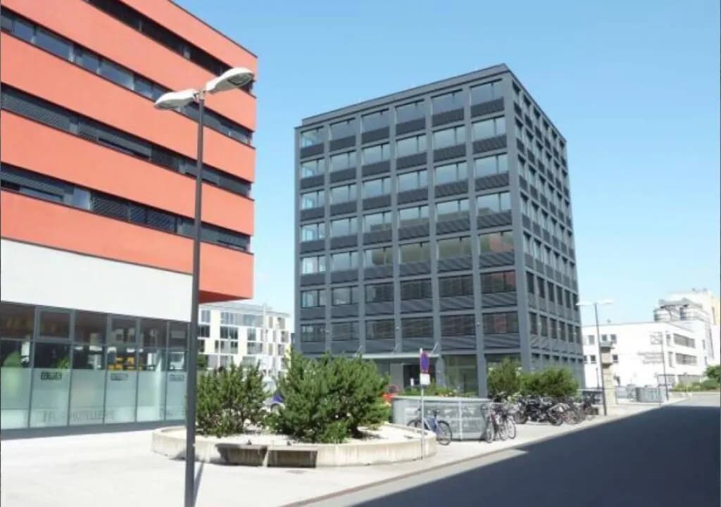 Gewerbeimmobilie mieten in Salzburg Stadt – 64 m², € 1.259